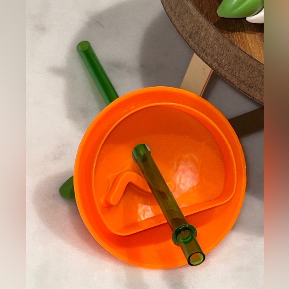 Disney Parks Orange Bird Sipper Cup 2021 EPCOT Flower and Garden Festival - Picture 6 of 7